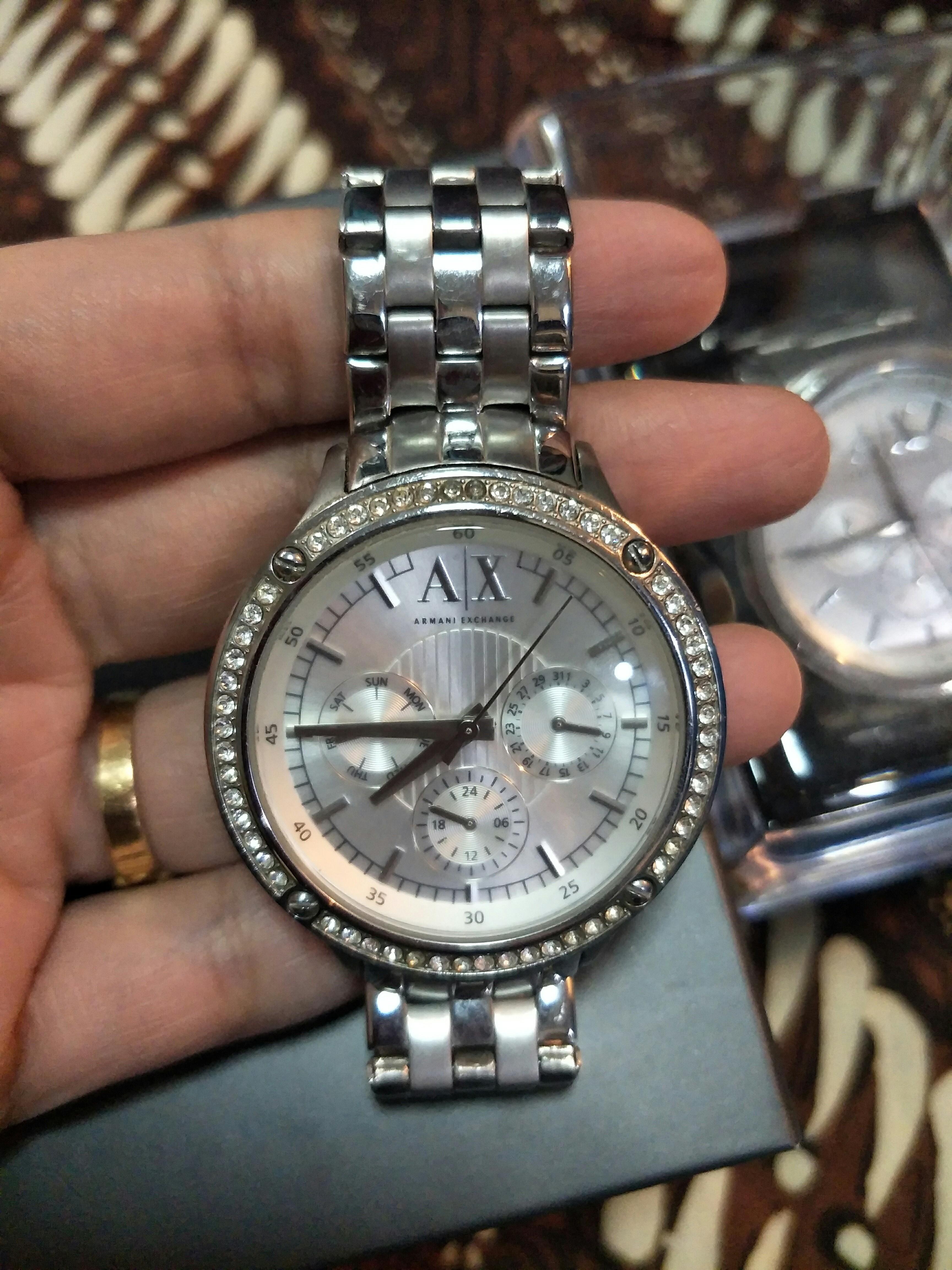 Armani Exchange Ladies Watch, Women's Fashion, Watches & Accessories,  Watches on Carousell