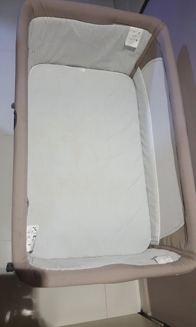 Chicco next to me baby crib, Babies & Kids, Baby Nursery & Kids
