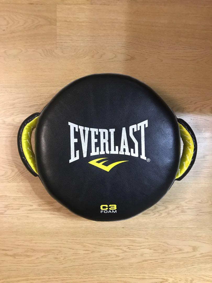 Everlast clearance punch shield