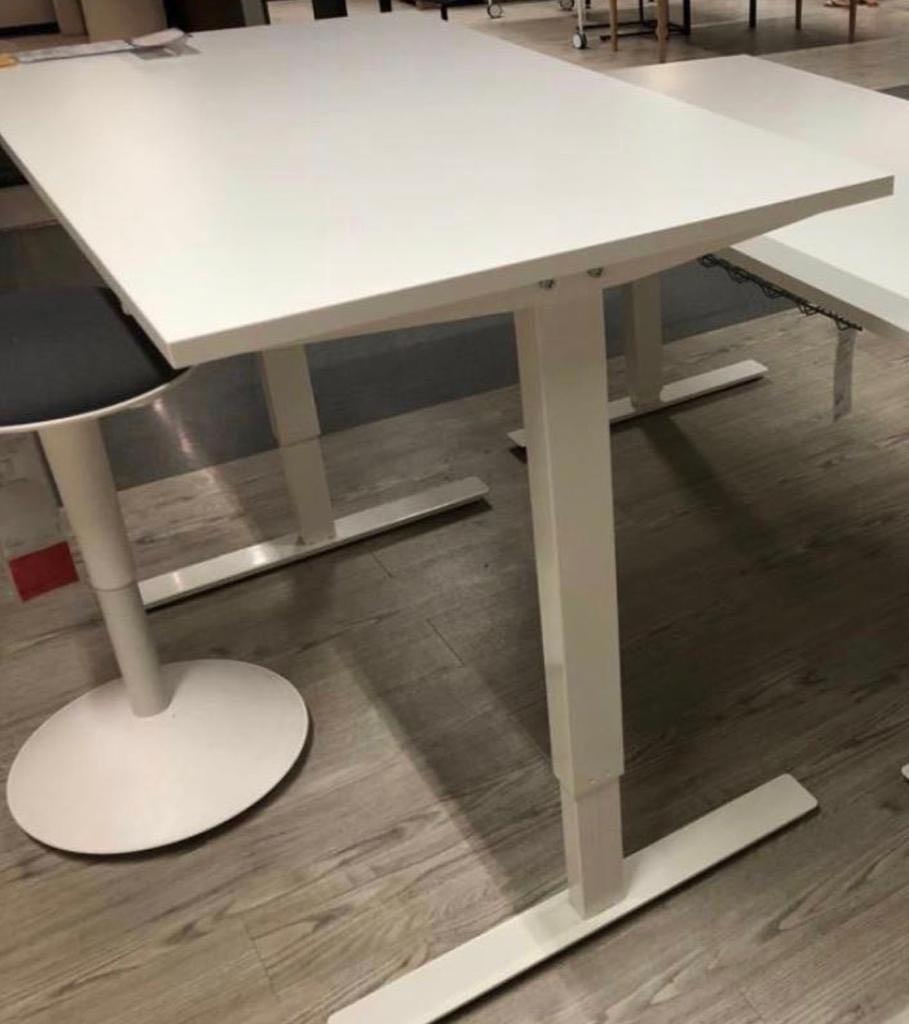 IKEA SKARSTA White adjustable desk (sit/stand), Furniture & Home Living