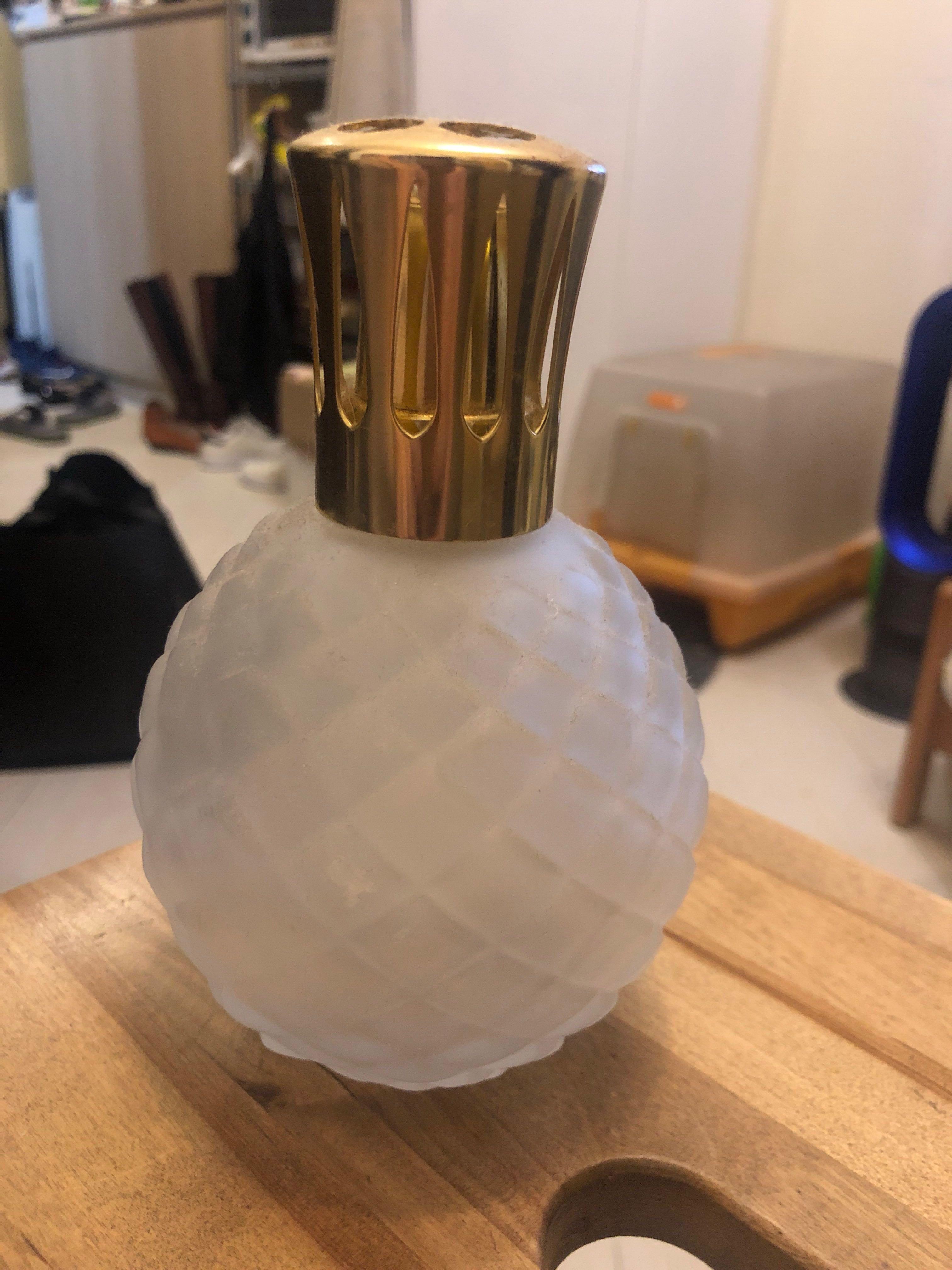 Lampe Berger diffusers （分類：沐浴及身體護理 - 身體護理）位於 Hong Kong。 由 fafawe 提交（商品編號 211035567，圖片 1）。簡介： Lampe Berger diffusers 80% new。