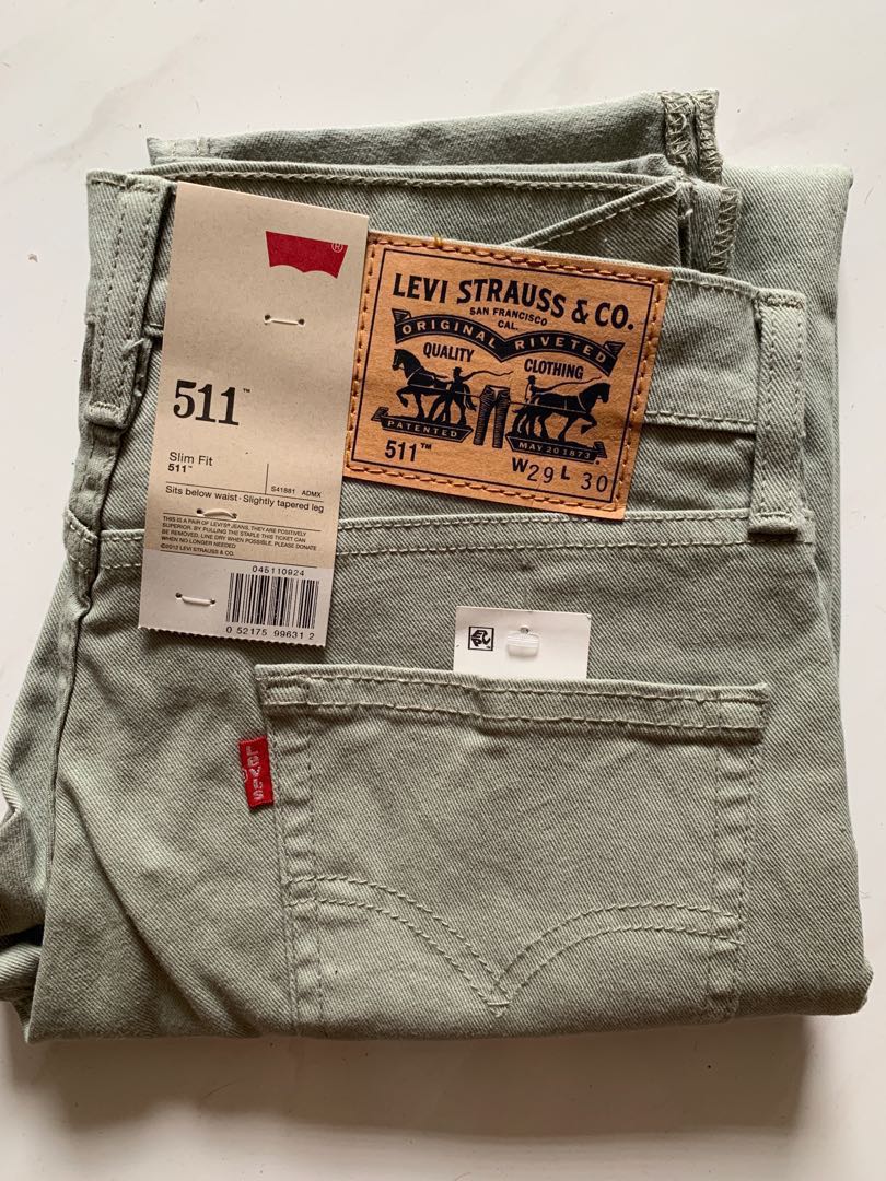 beige levis jeans 511