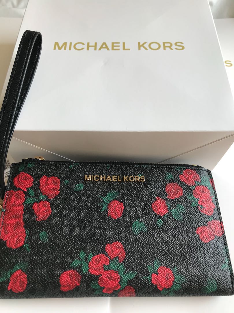 michael kors collection wallet