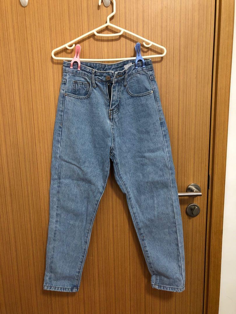 Mom jeans size 25