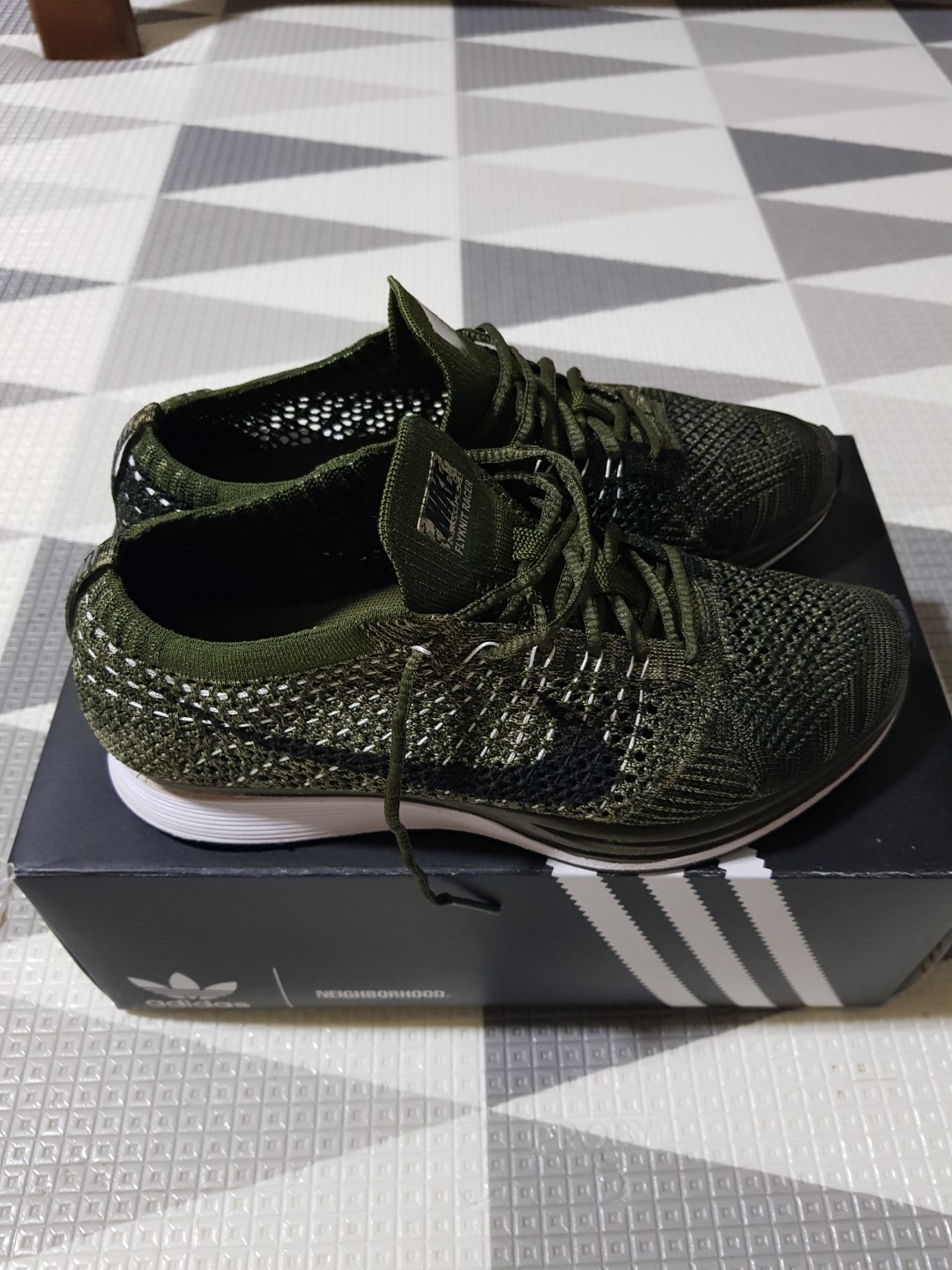 Nike flyknit racer shop rough green uk