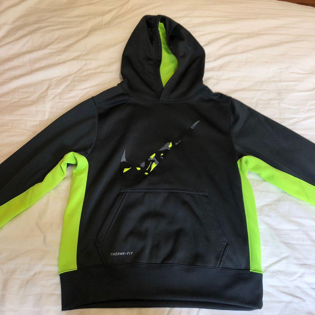 hoodie nike therma fit