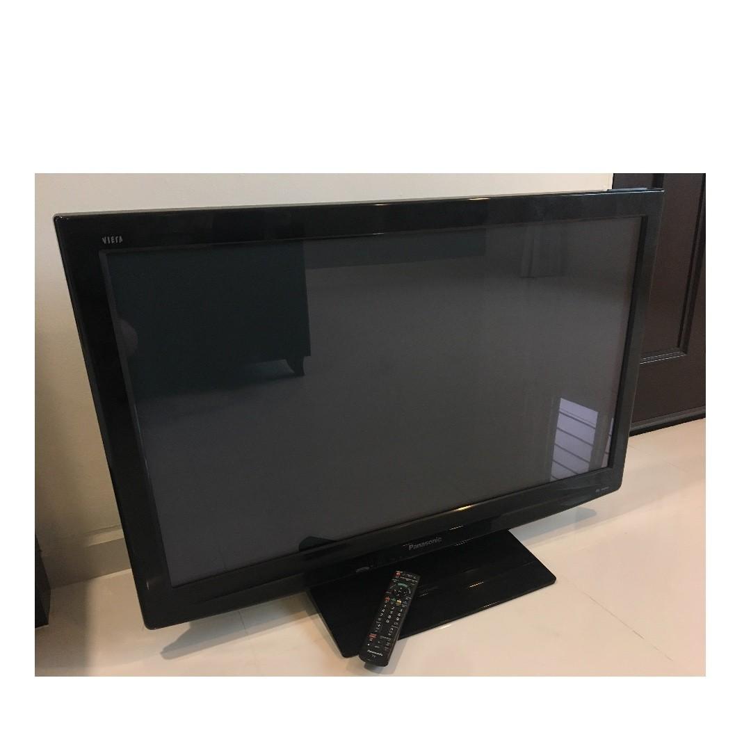 Panasonic Plasma TV (42" inch) Model THP42C10S, TV & Home Appliances