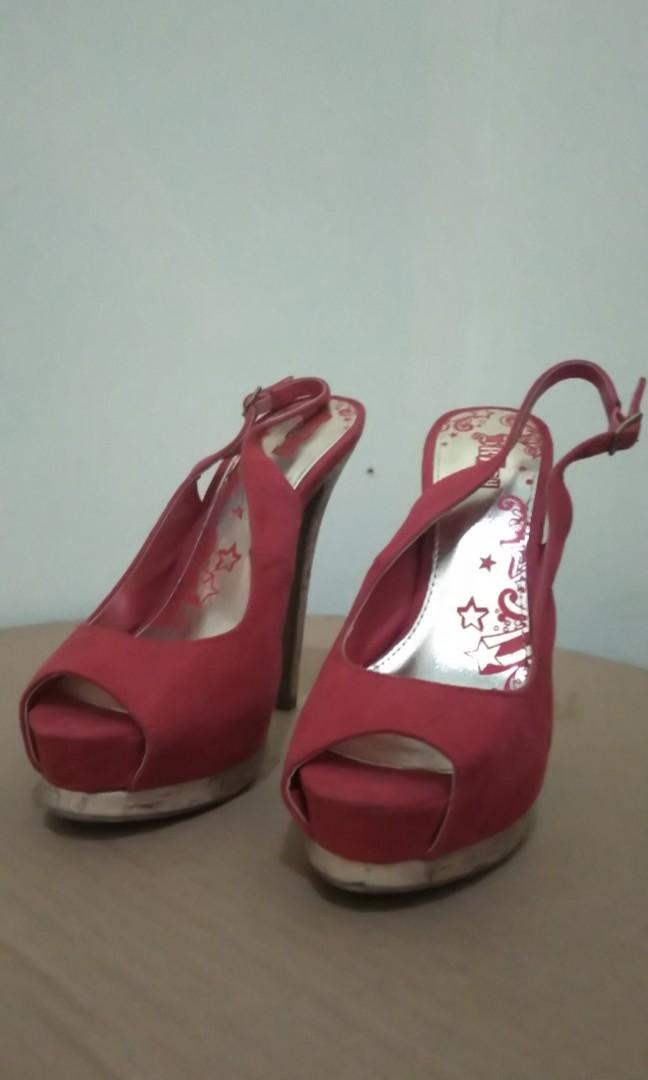Sepatu High Heels Merah Women S Fashion Women S Shoes On Carousell