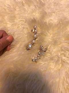Lot of 2 ear climbers