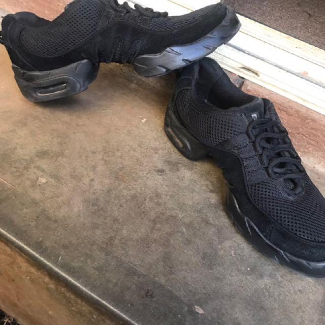 bloch boost dance sneaker