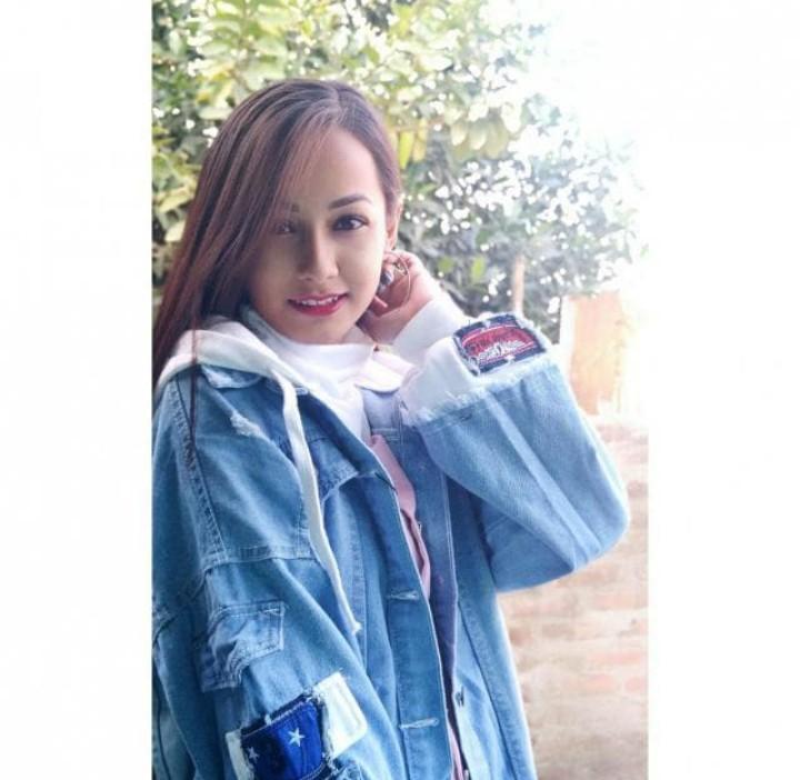 casual faux pocket ripped letter number applique hooded jacket