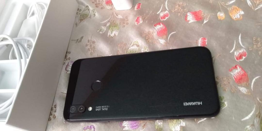 For sale huawei p20 lite (Category: Huawei) located in Manila. Submitted by heidenjohnson (Listing ID 212232065, Image 2). Description: Selling my Huawei p20 lite, not a single scratch, 100% smooth Complete with original charger, Original headset. Almost new. 4gb RAM 16mp front dual lense 16mp rear dual lense 64gb storage 3000mAh Android 8.0 Nine nine five seven five two nine four six four..