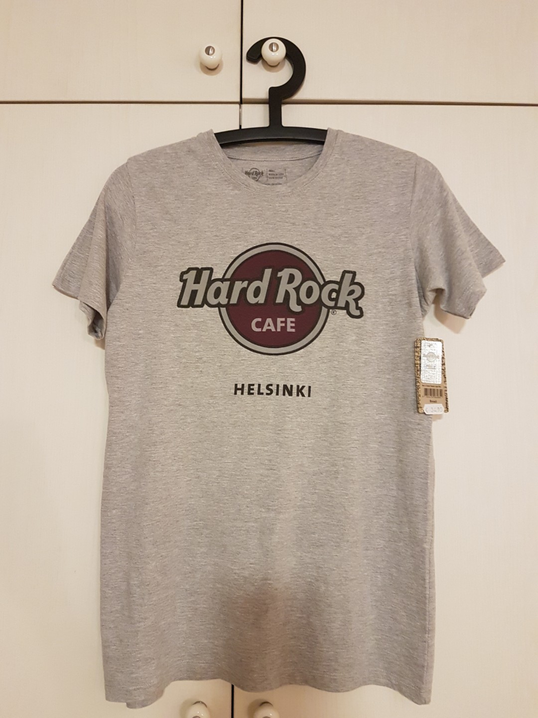 Hard Rock Cafe Classic Helsinki Grey Tee, Men's Fashion, Tops & Sets