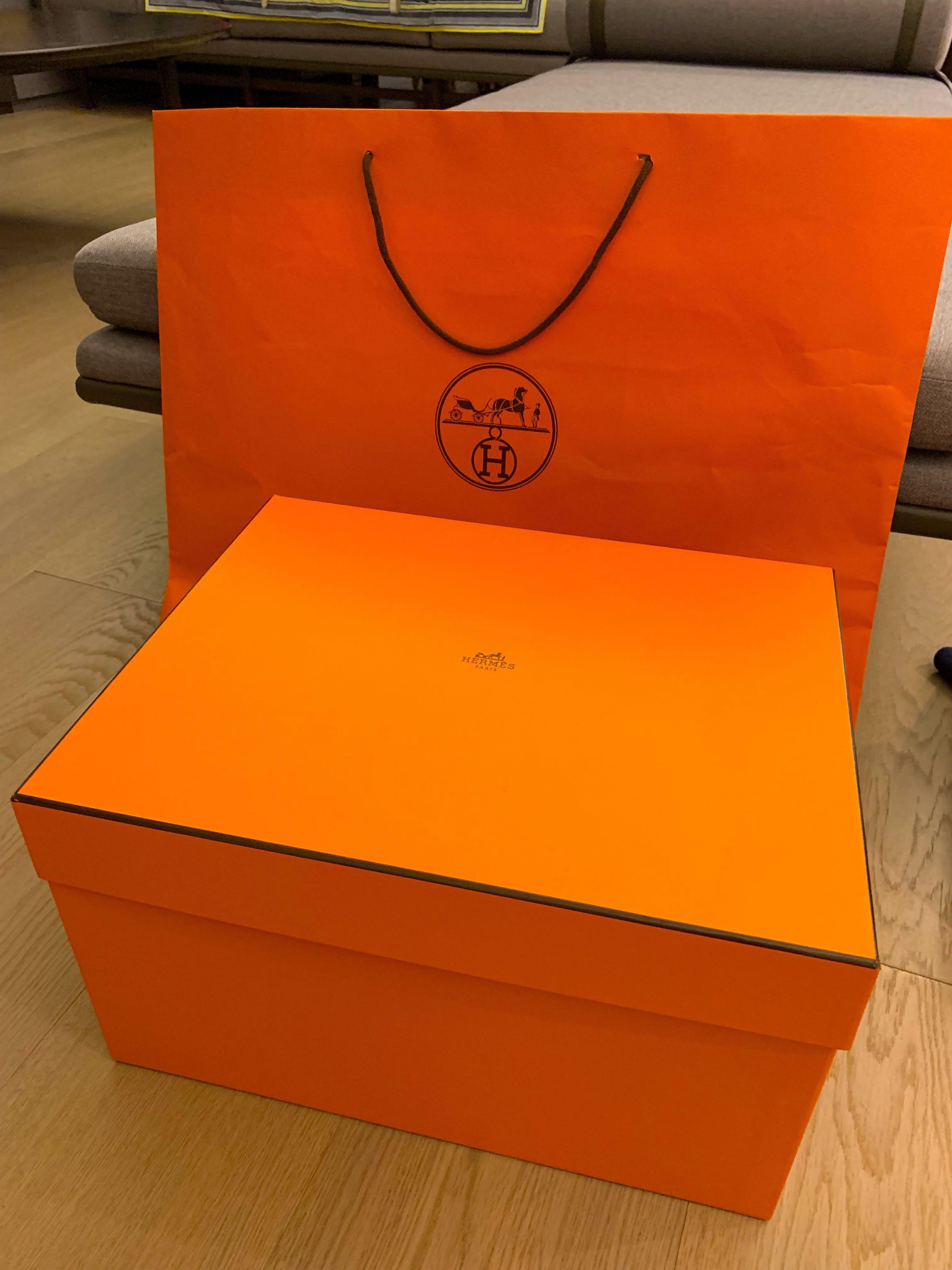 What Purse Comes In An Orange Box IQS Executive