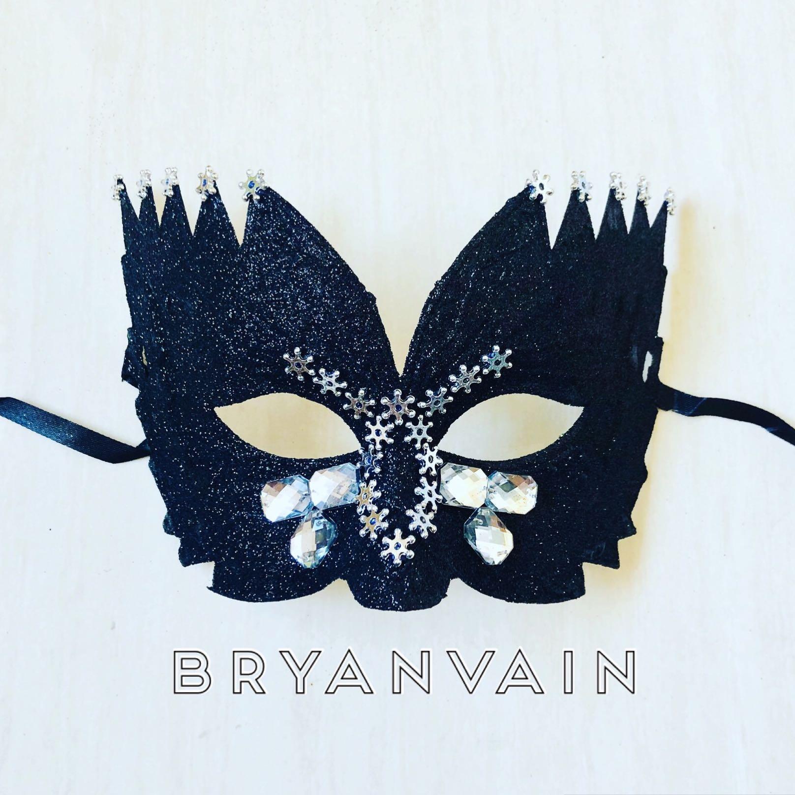 Masquerade Mask Black Mamba 1.4 (Category: Face Masks & Face Shields) located in Pasig City. Submitted by bryanvain (Listing ID 212222878, Image 1). Description: Unique Mask for men.