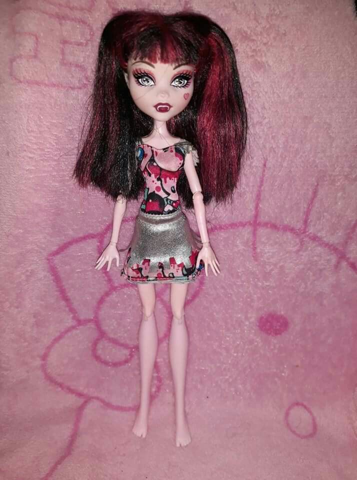 monster high doll red and black hair