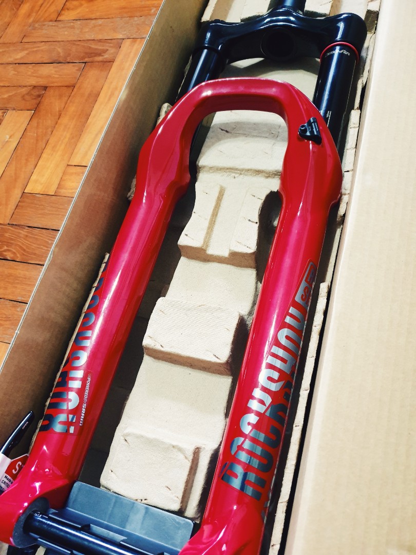 Rockshox lyrik sales rc2 red