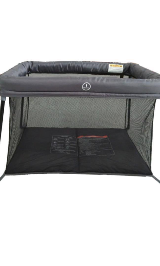 roger armstrong bassinet