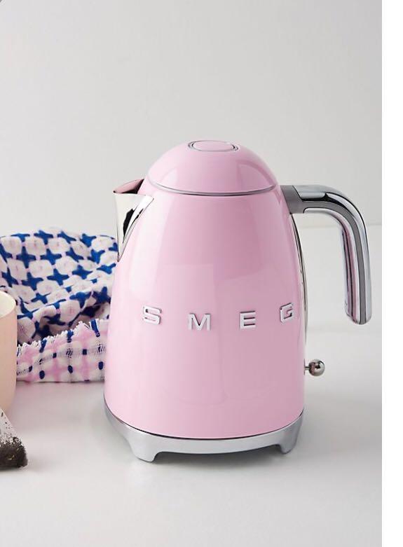 Smeg pink kettle, TV & Home Appliances, Kitchen Appliances, Ovens