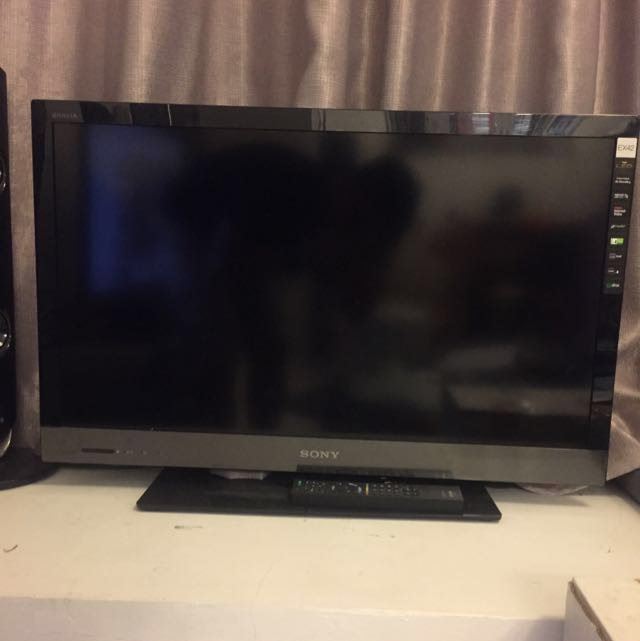 Sony BRAVIA EX42, TV & Home Appliances, TV & Entertainment, TV on Carousell
