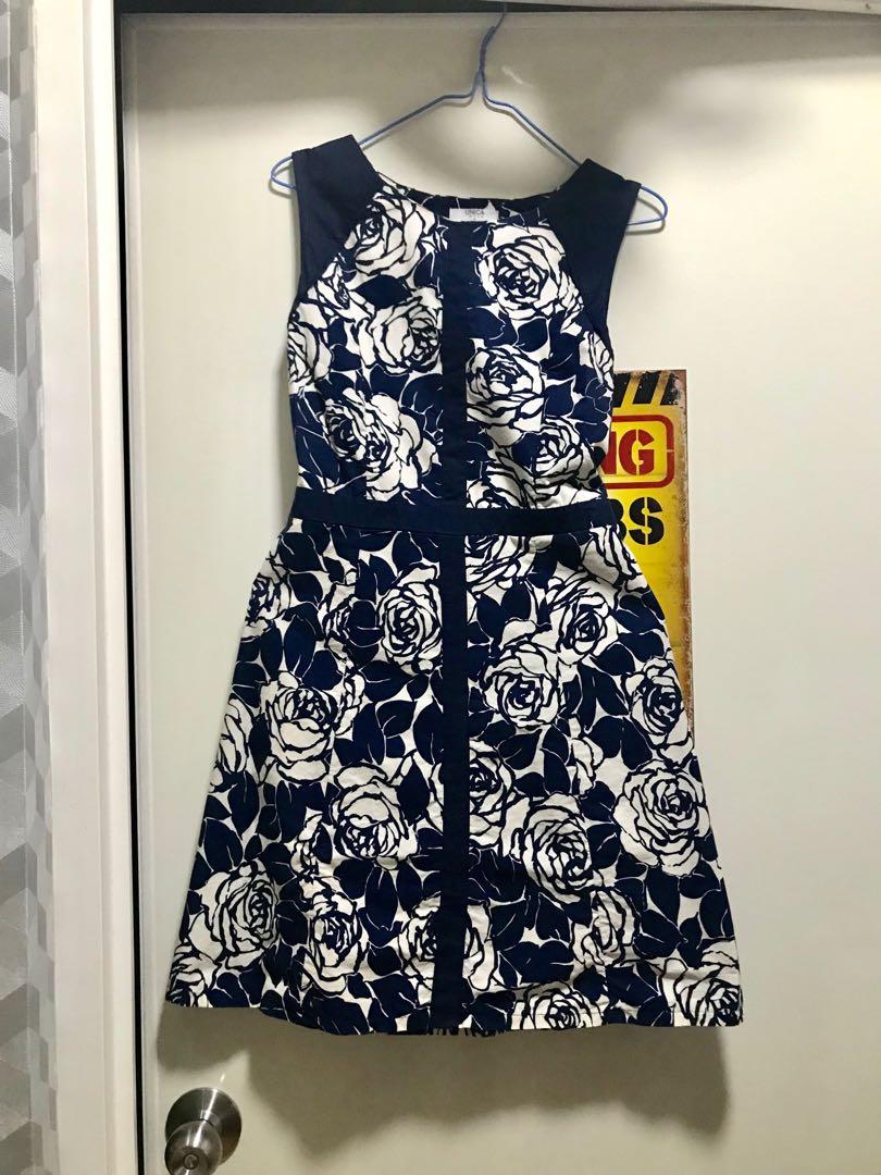 Unica Hija Blue Flower Knee Length Dress Women S Fashion Clothes Dresses Skirts On Carousell
