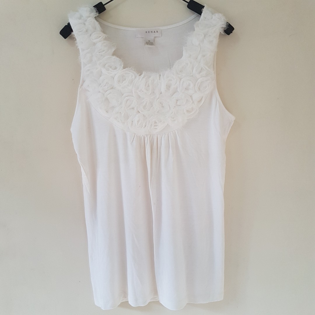 White Floral Top, Women's Fashion, Tops, Sleeveless on Carousell