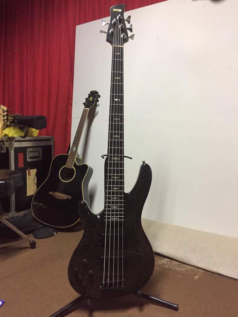 Left handed clearance yamaha bass