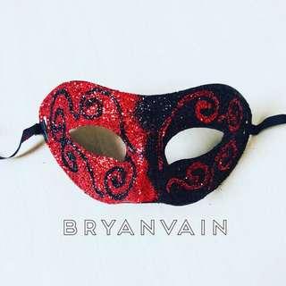 Masquerade Mask Red Black 1.9