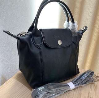 (Kategori: ) berada di . Dikirim oleh pandainfashion (ID iklan 212385047, Gambar 1). Deskripsi: .