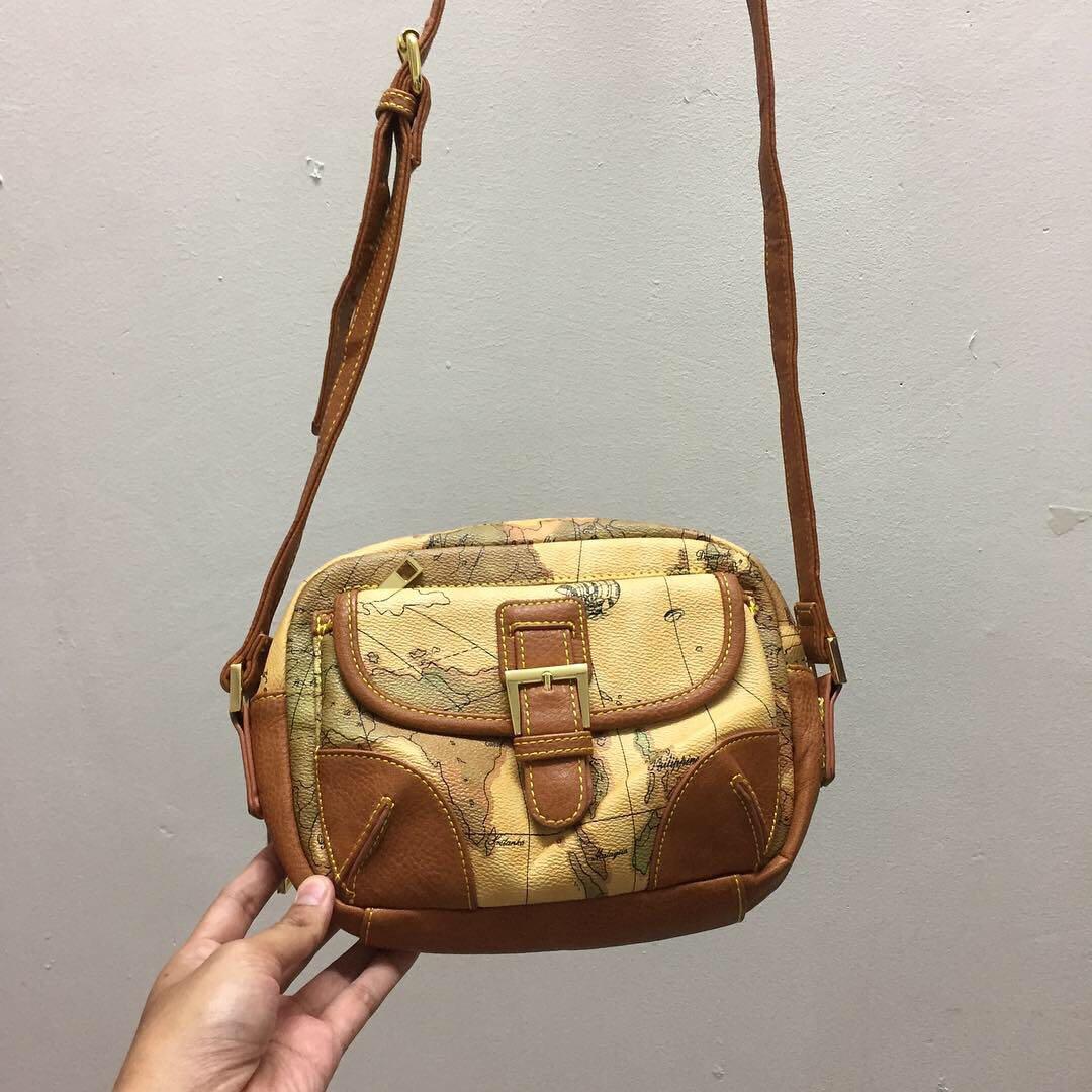 alviero martini sling bag