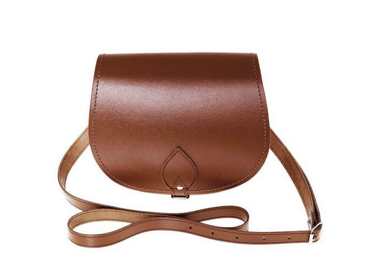 tan leather saddle handbag