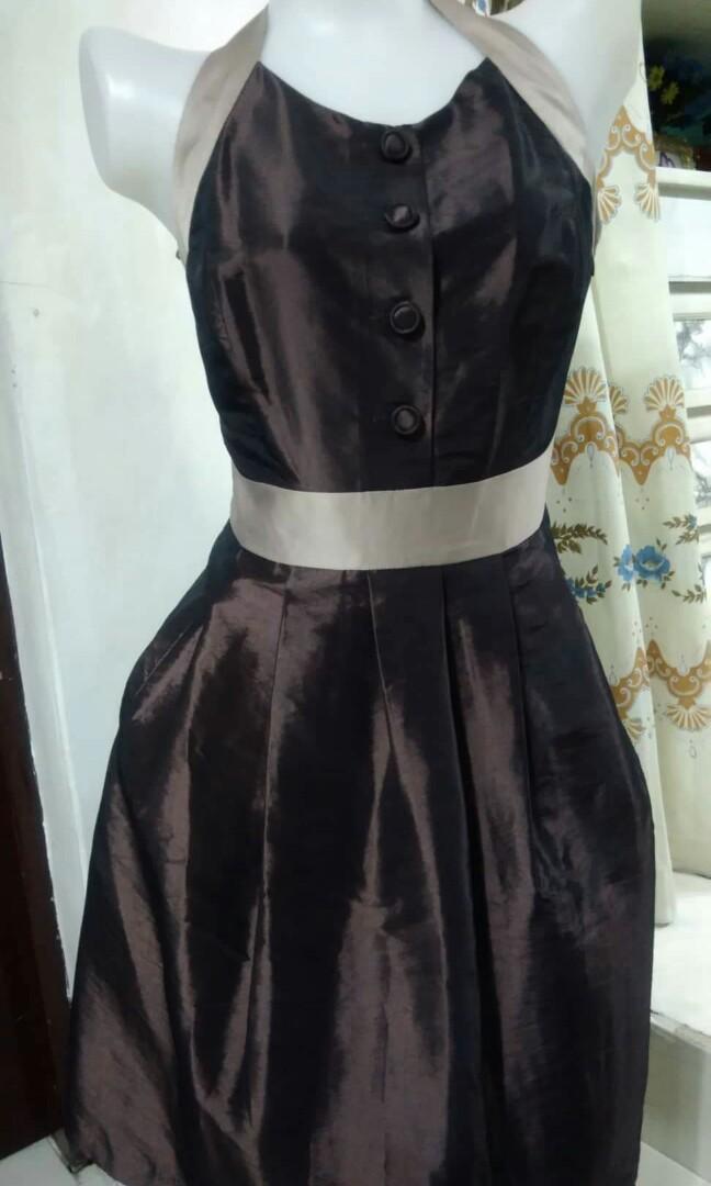 BCBG Paris Brown Razorback Dress (Category: Dresses) located in Manila. Submitted by stayseekate (Listing ID 212462054, Image 3). Description: BCBG Paris Brown Razorback Dress Good for Prom, Wedding, Fancy Dinner Date, Formal Events Size 8 Medium to Semi Large bodyframe EUC Used once Negotiable.