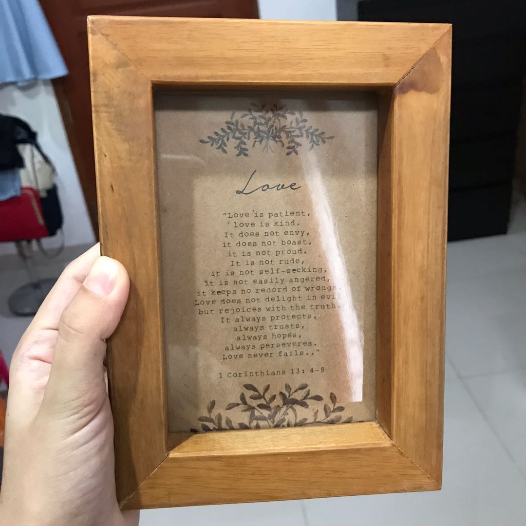 Bingkai Kayu Mini Bingkai Foto Frame Foto Kayu Antik Furnitur Di Carousell Gunakan besi atau kayu lingkaran sebagai bingkai foto, lalu lilitkan pita secara vertikal atau horizontal. bingkai kayu mini bingkai foto frame foto kayu