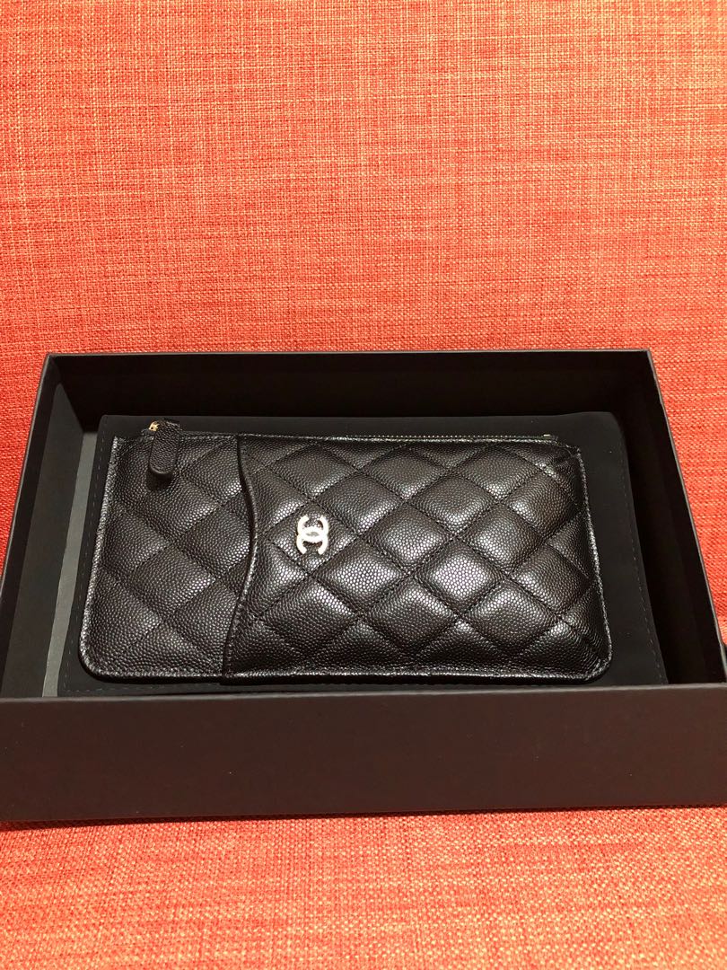 Chanel iphone pouch clearance