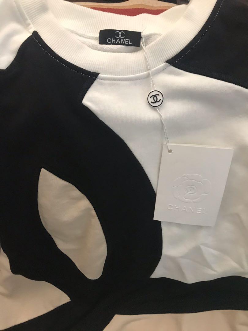 Chanel sweatshirt (Category: Others Tops) located in Quezon City. Submitted by achitoni (Listing ID 212361249, Image 3). Description: .