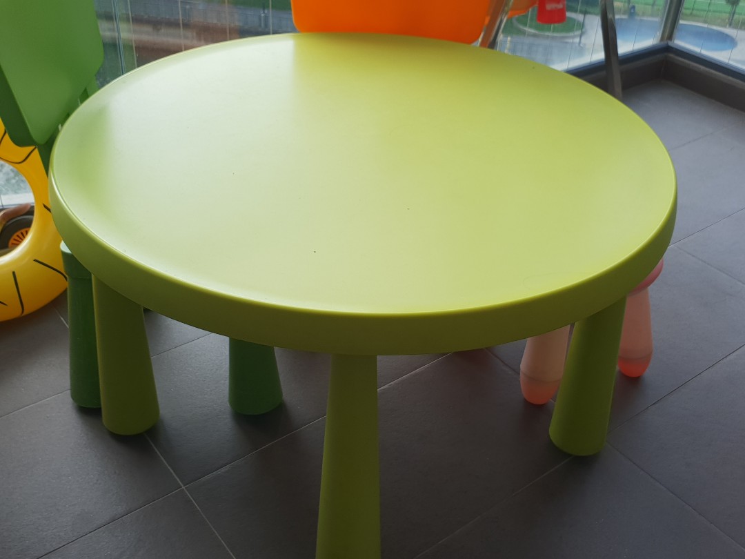 Children S Round Table Ikea Mammut, Round Space Saver Table And Chairs Ikea