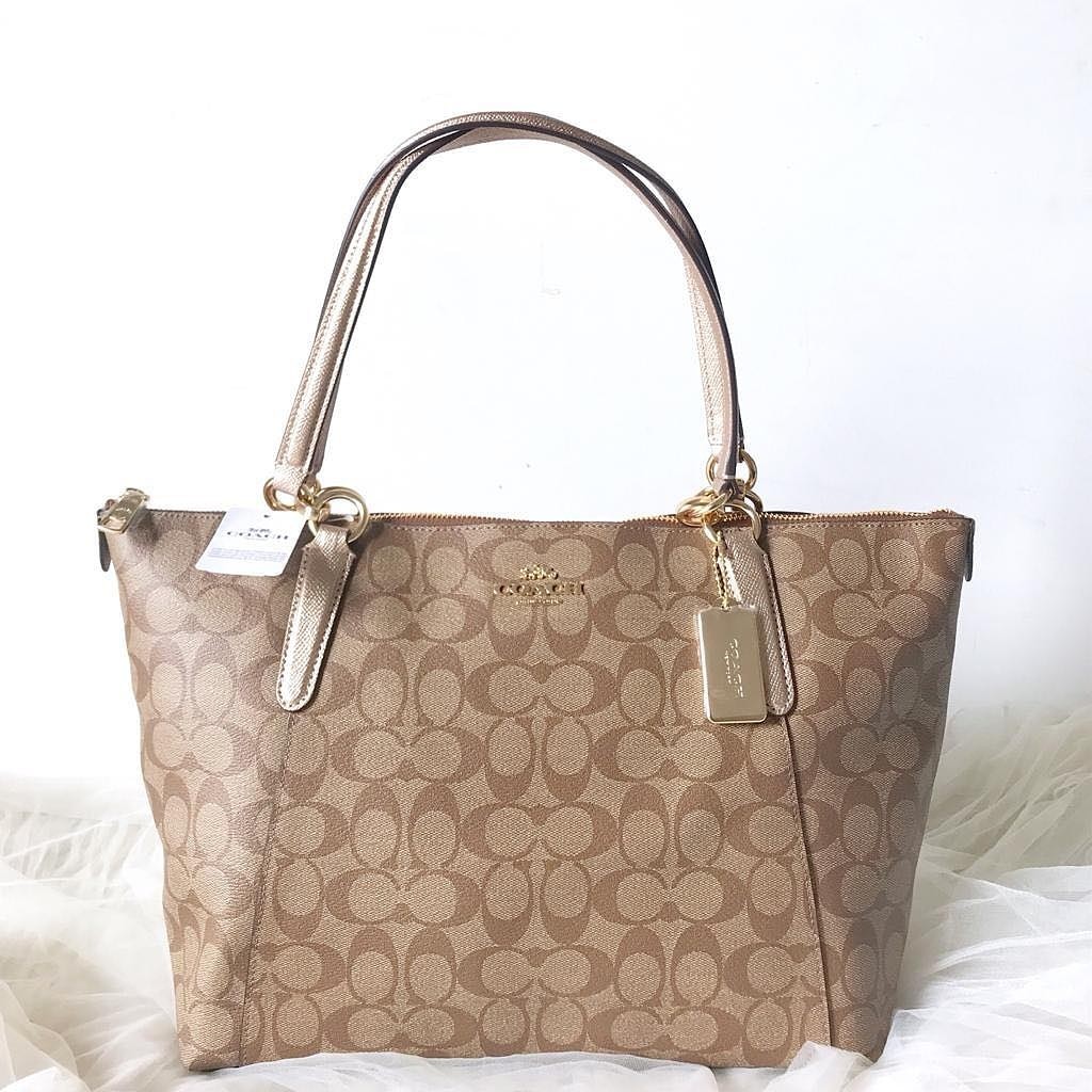 Coach ava tote signature Size 43 32cm x 26cm Barang Mewah Tas