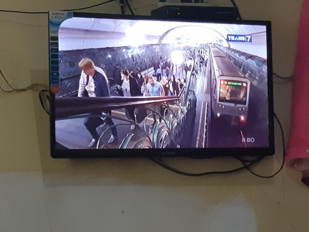 Jual Tv Sanken 32 Elektronik Tv Perlengkapan Hiburan Di Carousell