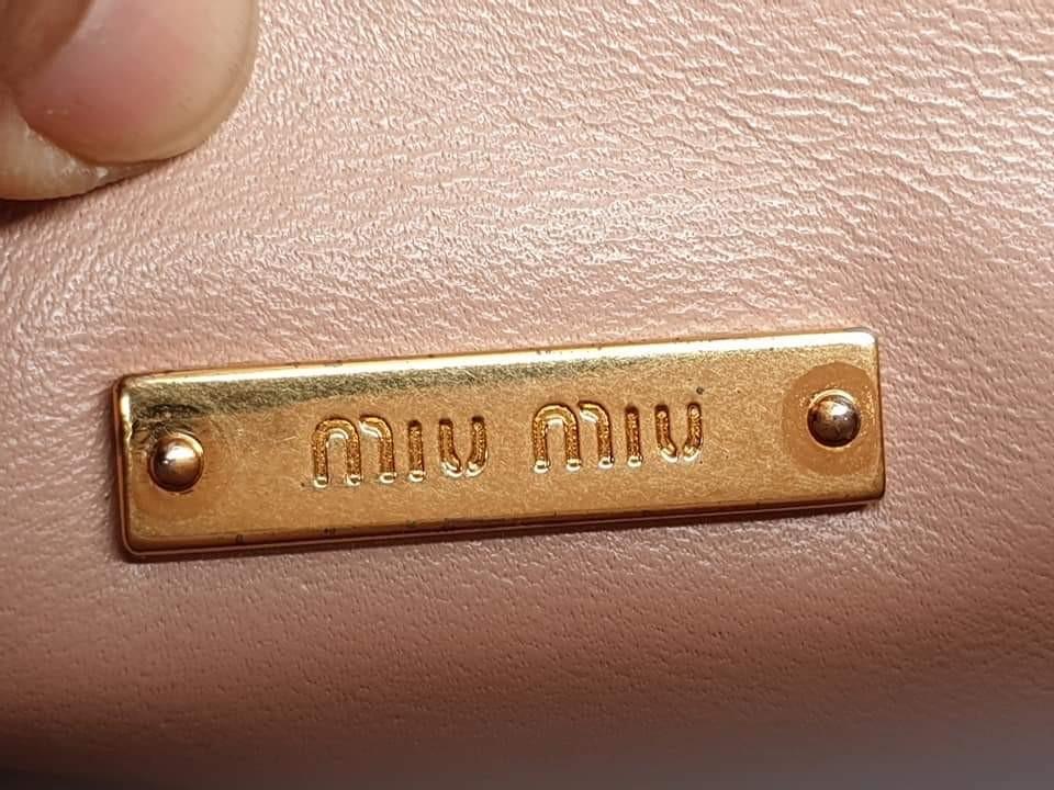 Leather handbag Miu Miu Blue in Leather - 25092141