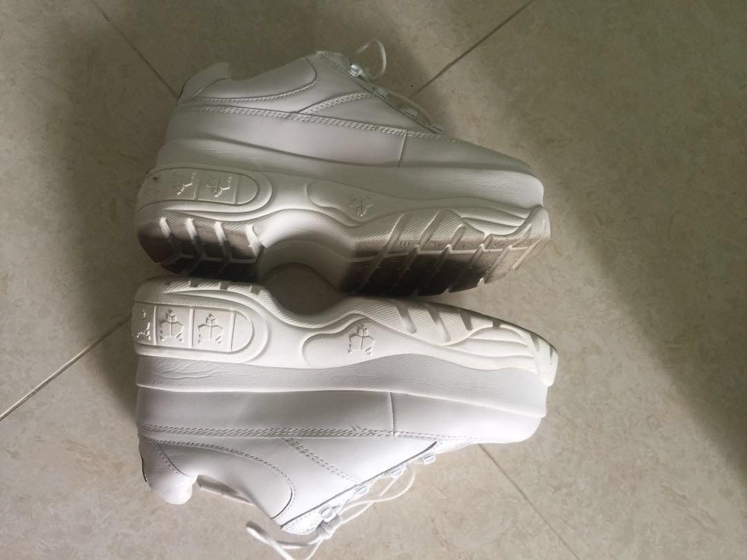 Sporty white sales leather shoes