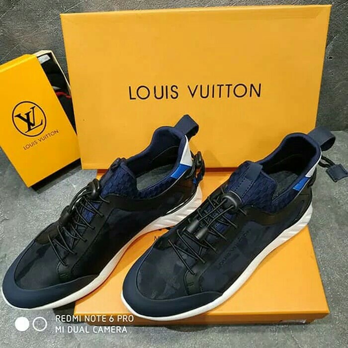 SEPATU SNEAKER LOUIS VUITTON 0932 - SNEAKER LV 0932, Fesyen Pria, Sepatu ,  Sneakers di Carousell