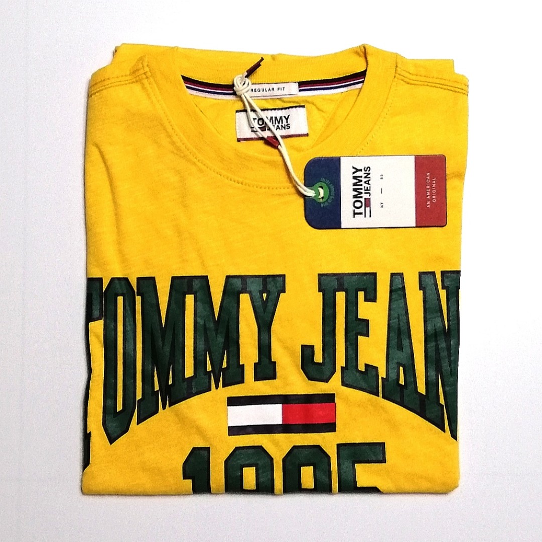 yellow tommy jeans t shirt