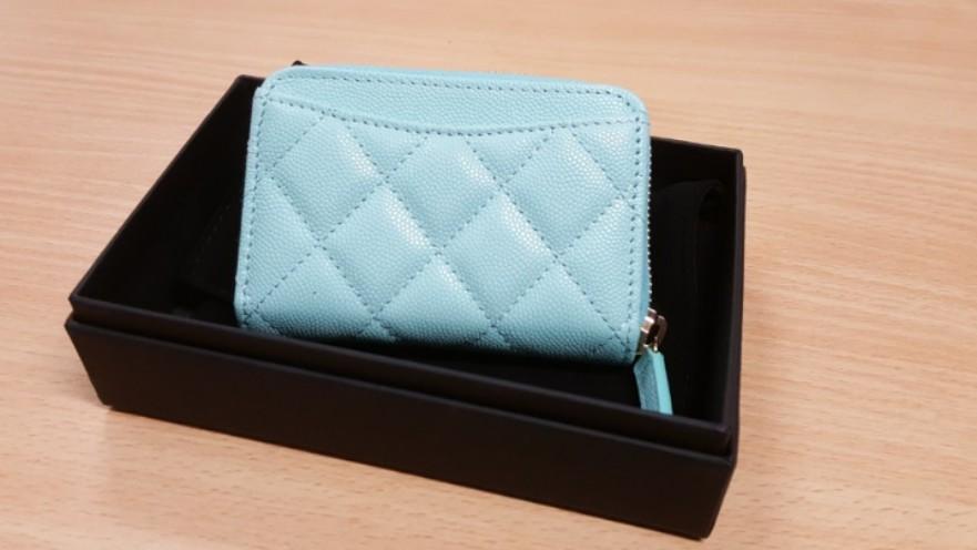 Chanel classic card holder. Tiffany blue zip-around O coin purse. Cruise 19  collection. 4 slots inside and 1 open slot at the back.