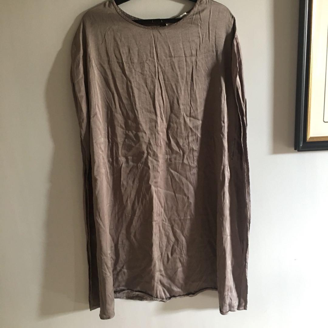 DVF dress (Category: Dresses) located in Antipolo. Submitted by projectc (Listing ID 212617612, Image 1). Description: Decluttering Flaw posted on pics Space for belt No belt included Last price posted.