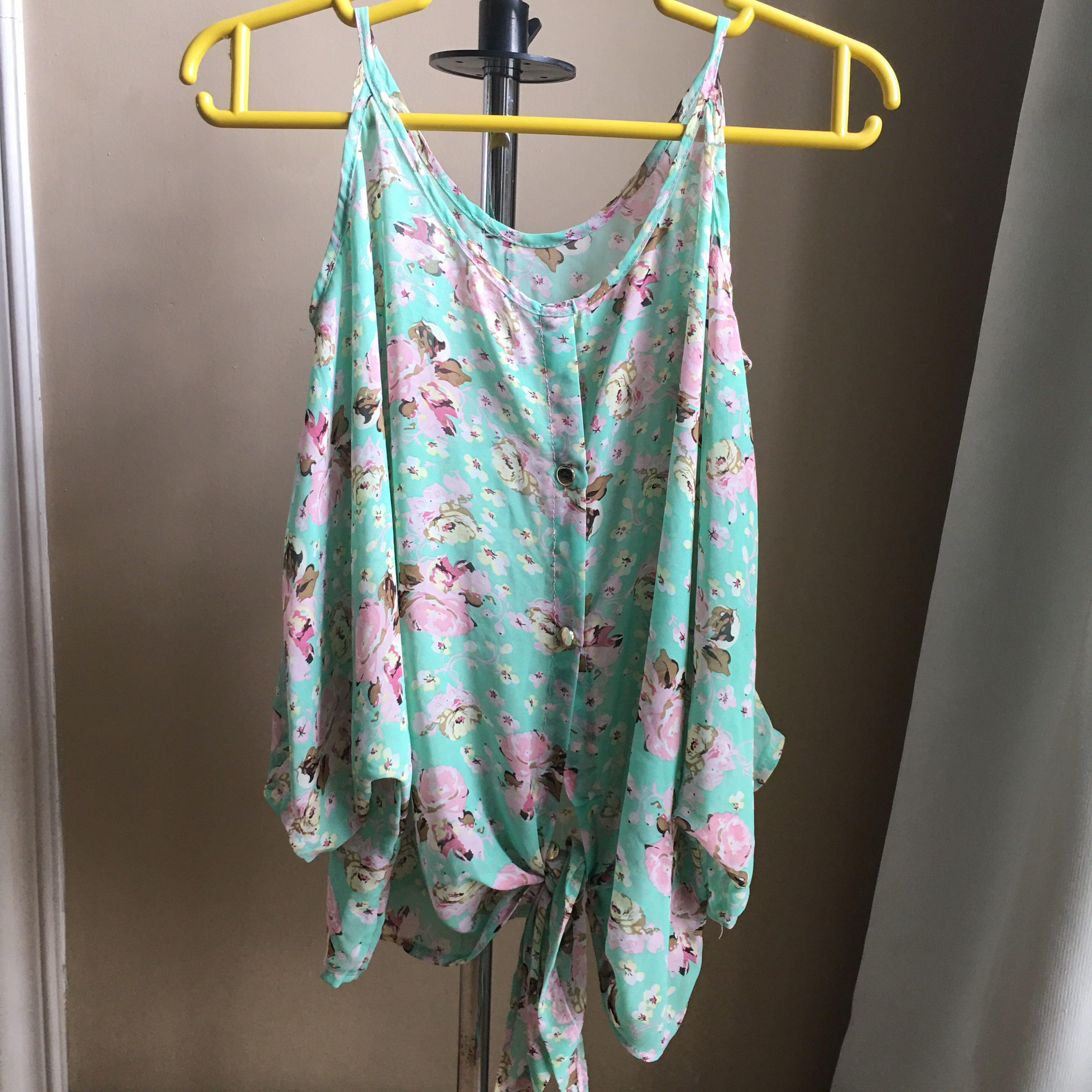 Floral mint pink cold shoulder top (Category: Sleeveless) located in Antipolo. Submitted by projectc (Listing ID 211957988, Image 3). Description: Decluttering Last price posted.