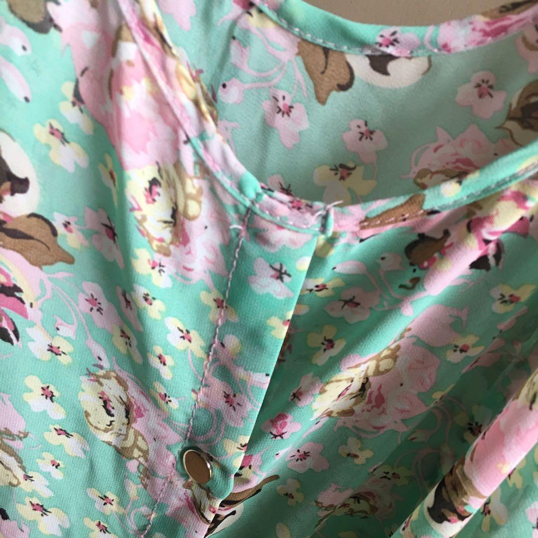 Floral mint pink cold shoulder top (Category: Sleeveless) located in Antipolo. Submitted by projectc (Listing ID 211957988, Image 2). Description: Decluttering Last price posted.