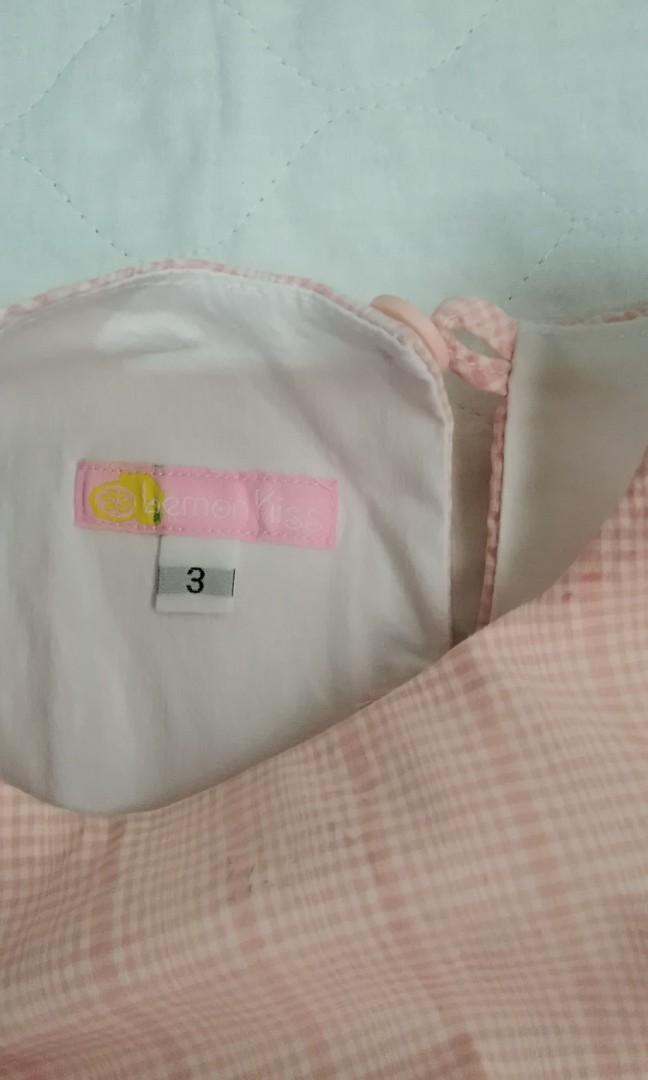 Girls dress (used once) (Category: Babies & Kids Fashion) located in Marikina City. Submitted by merirowse (Listing ID 212515570, Image 2). Description: Girls dress Brand: lemon kiss (bought in sm north edsa) Price: 799 pesos Very nice in actual..