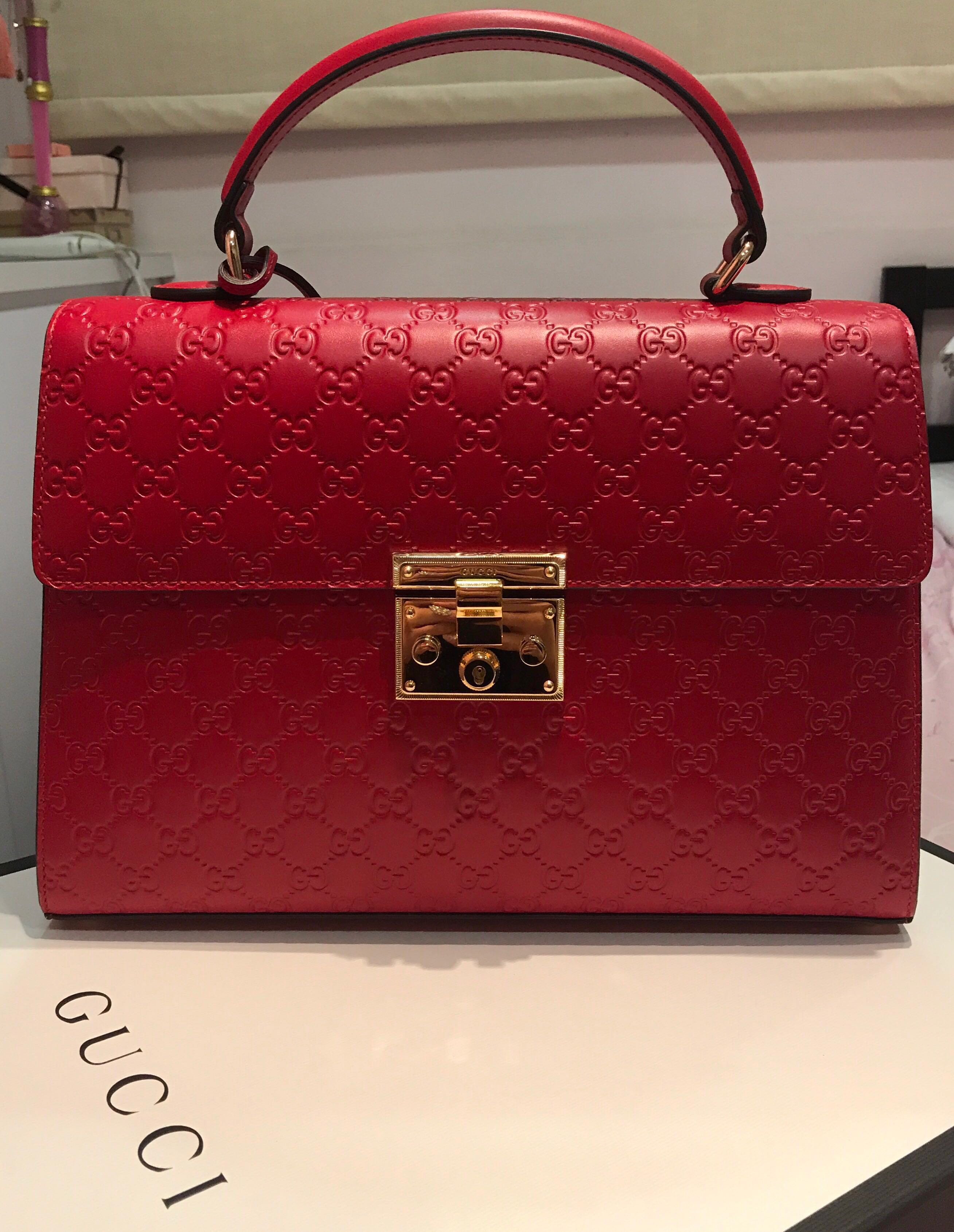 Gucci signature padlock best sale