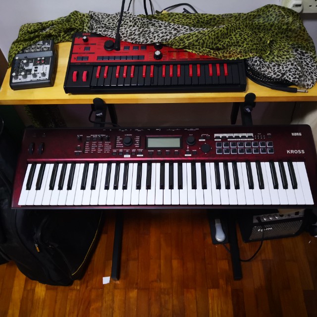 Korg top kross red