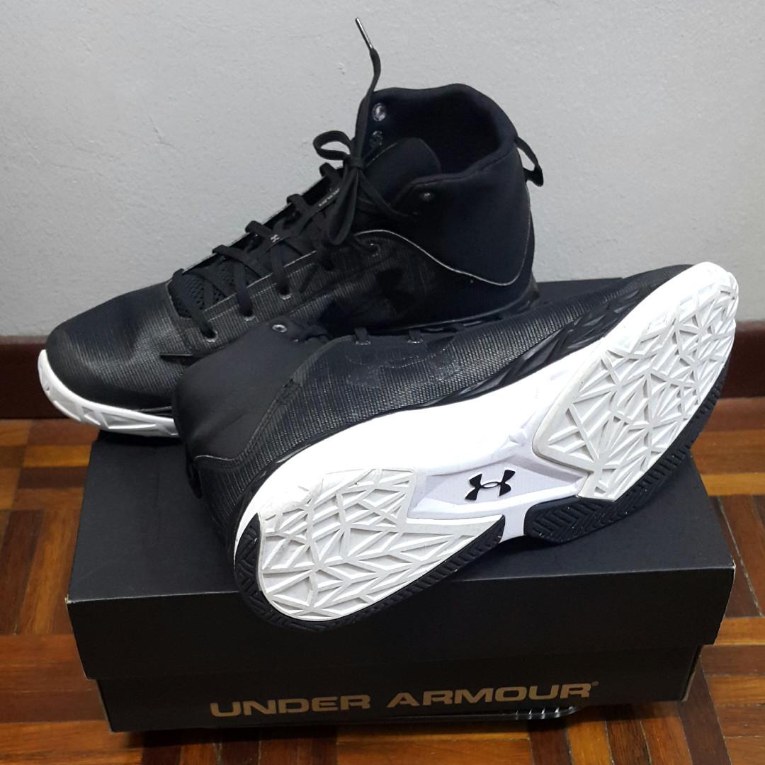 Under armour men's ua fireshot outlet basketball shoes